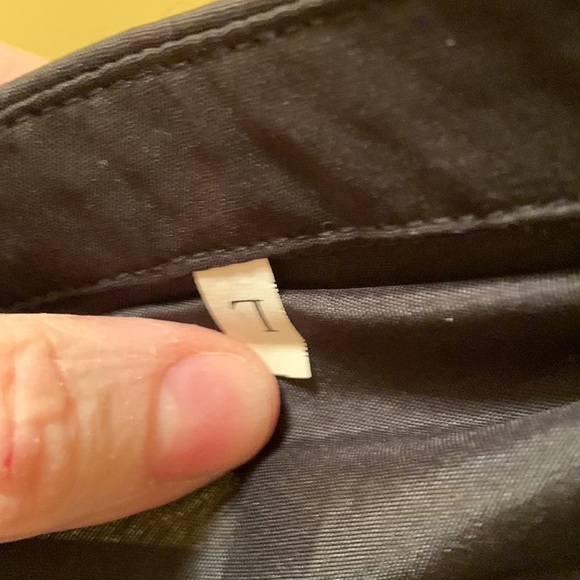 V collar Loop button dress down shirt - Picture 9 of 9